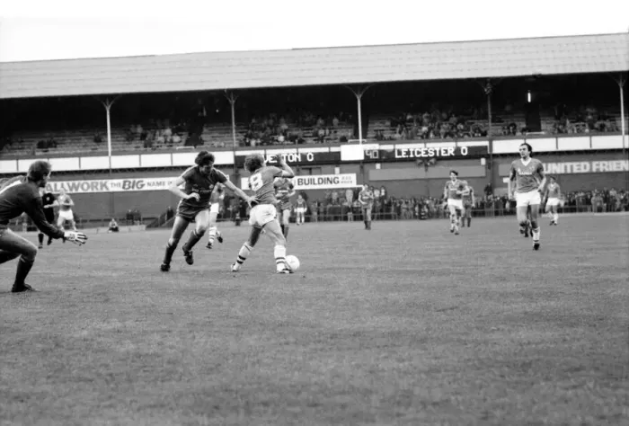 Framed Print : Everton 3 v. Leicester City 0. November 1984 MF18-08-106