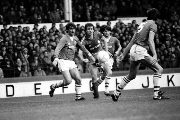 Framed Print : Everton 3 v. Leicester City 0. November 1984 MF18-08-116