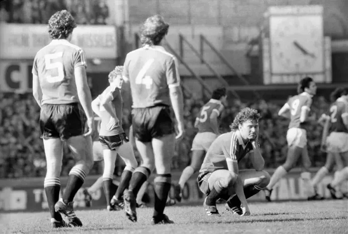 Framed Print : Everton 3 v. Manchester United 3. April 1982 MF06-24-035 Framed Print : Everton 3 v. Manchester United 3. April 1982 MF06-24-035