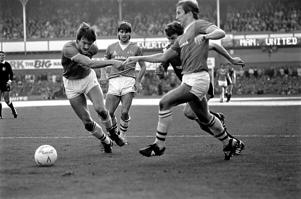 Everton 5 v. Manchester United 0. October 1984 MF18-07-008