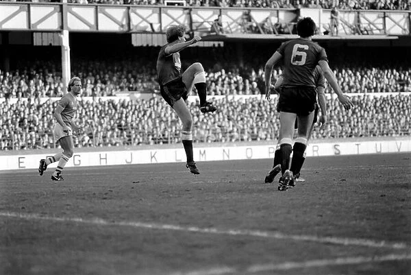 Everton 5 v. Manchester United 0. October 1984 MF18-07-042