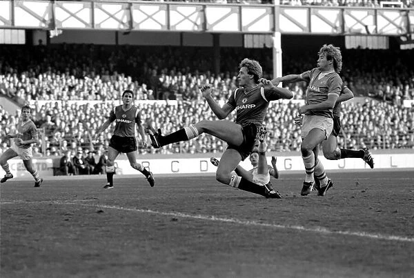Everton 5 v. Manchester United 0. October 1984 MF18-07-020