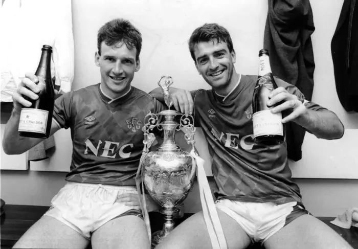Framed Print : Everton captain Kevin Ratcliffe (right) and team mate Dave Watson celebrate with a glass Framed Print : Everton captain Kevin Ratcliffe (right) and team mate Dave Watson celebrate with a glass