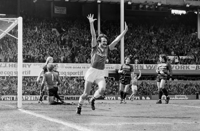Framed Print : Everton clinched the league title for the eighth time in their history with a 2-0 win Framed Print : Everton clinched the league title for the eighth time in their history with a 2-0 win