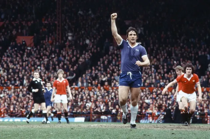 Framed Print : Everton footballer Bob Latchford in action during the League Division One match against
