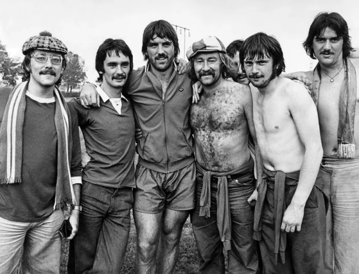 Framed Print : Everton footballer Bob Latchford meets the fans who drove to Milan in a minibus for their Framed Print : Everton footballer Bob Latchford meets the fans who drove to Milan in a minibus for their