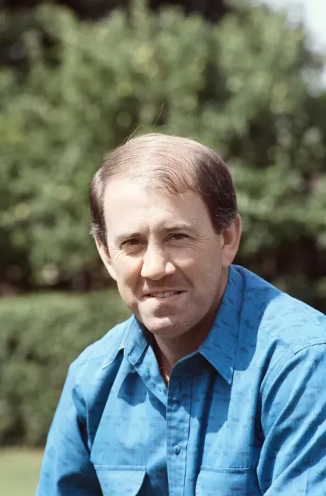 Framed Print : Everton manager Howard Kendall pictured at his home in Spain. 6th July 1988 Framed Print : Everton manager Howard Kendall pictured at his home in Spain. 6th July 1988