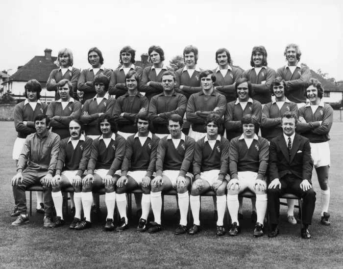 Framed Print : Everton squad pose for a group photograph, July 1973. Back row left to right Framed Print : Everton squad pose for a group photograph, July 1973. Back row left to right