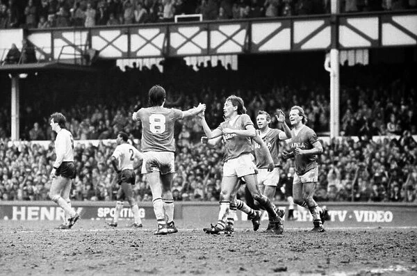 Everton v. Arsenal. March 1985 MF20-13-022 The final score was a two nil victory