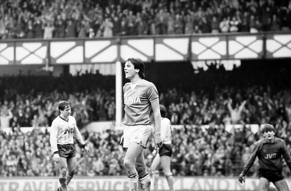 Everton v. Arsenal. March 1985 MF20-13-027 The final score was a two nil victory