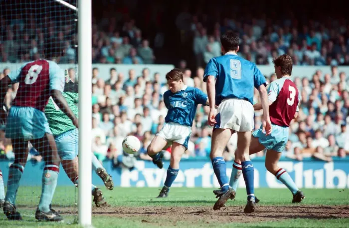 Framed Print : Everton v Aston Villa league match at Goodison Park May 1990 Framed Print : Everton v Aston Villa league match at Goodison Park May 1990