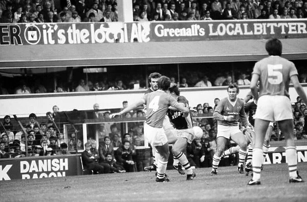 Everton v. Aston Villa. October 1984 MF18-01-006 The final score was a two one victory