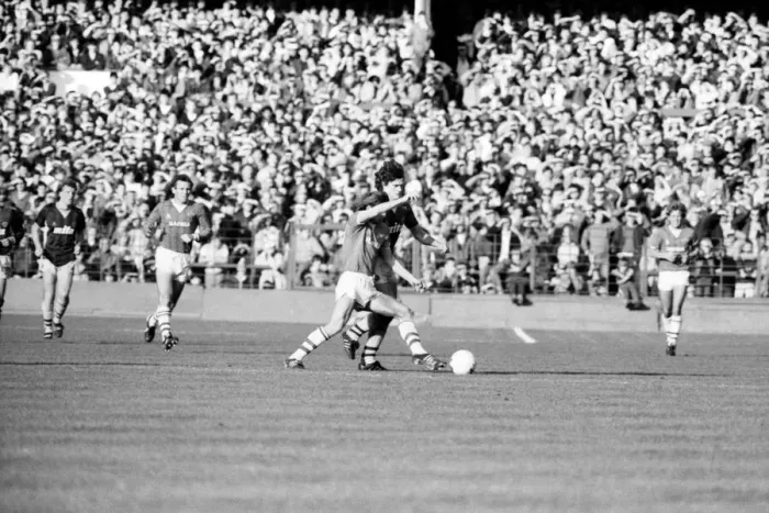 Framed Print : Everton v. Aston Villa. October 1984 MF18-01-015 The final score was a two one