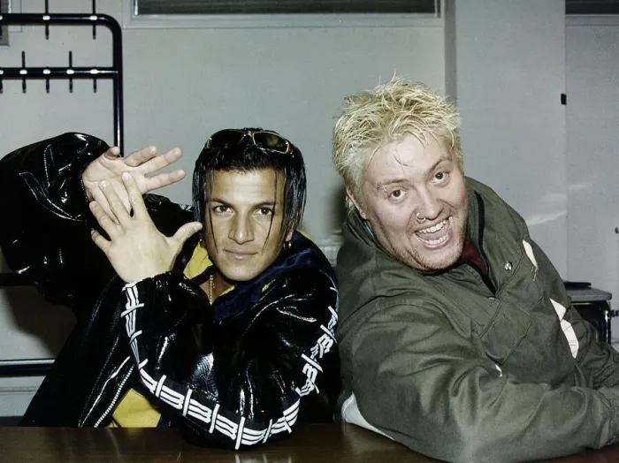 Framed Print : Ewan MacLeod Daily Record music journalist with pop singer Peter Andre Framed Print : Ewan MacLeod Daily Record music journalist with pop singer Peter Andre