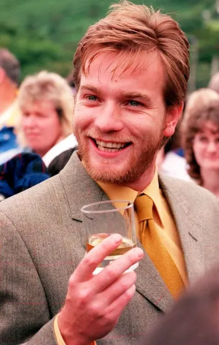 Framed Print : Ewan McGregor actor 26th July 1998 drinking glass of whisky at Isle of Arran whisky Framed Print : Ewan McGregor actor 26th July 1998 drinking glass of whisky at Isle of Arran whisky