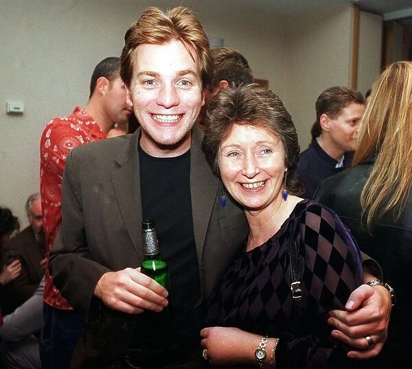 Ewan McGregor with his mother February 1998