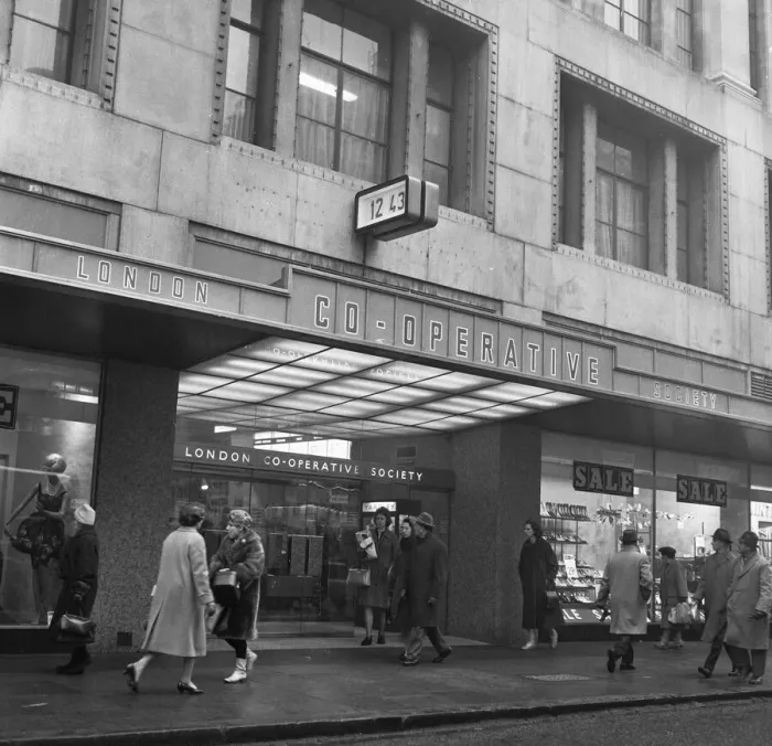 Framed Print : Exterior of the Co-Op shop on Oxford Street, London, 6th January 1962 Framed Print : Exterior of the Co-Op shop on Oxford Street, London, 6th January 1962