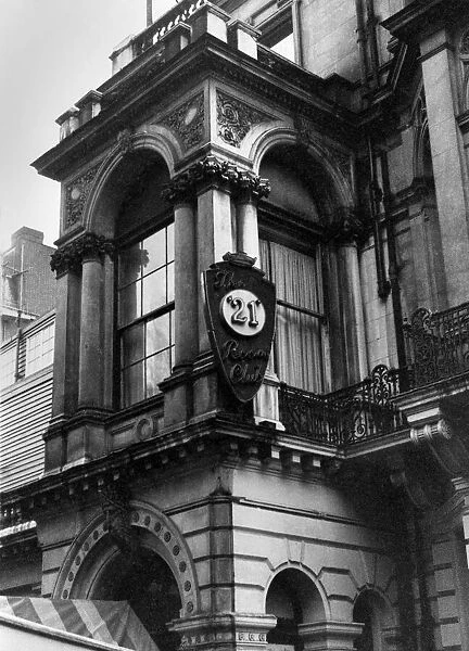 Exterior view of the 21 Room Club, London. Circa March 1965 P018561
