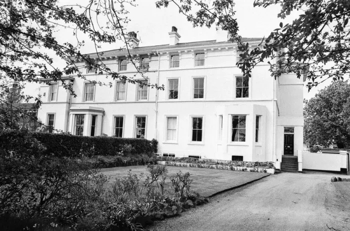 Framed Print : Exterior view of Battlecrease House, the late 19th century home of James Framed Print : Exterior view of Battlecrease House, the late 19th century home of James