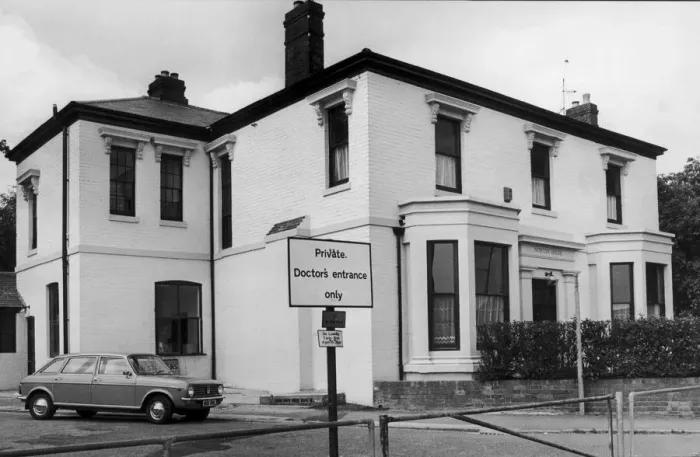 Framed Print : Exterior view of Norton house opposite Swanswell Pool in Coventry Framed Print : Exterior view of Norton house opposite Swanswell Pool in Coventry