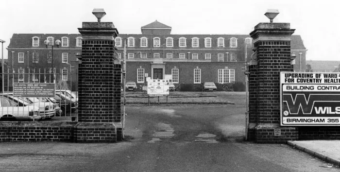 Framed Print : An exterior view of Whitley Hospital, Coventry, West Midlands. 27th February 1985