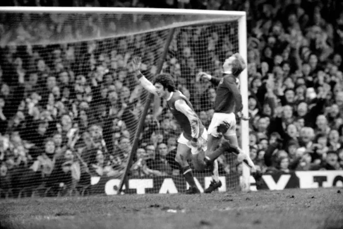 Framed Print : F. A. Cup: Arsenal v. Leicester City. February 1975 75-00906-003 Framed Print : F. A. Cup: Arsenal v. Leicester City. February 1975 75-00906-003