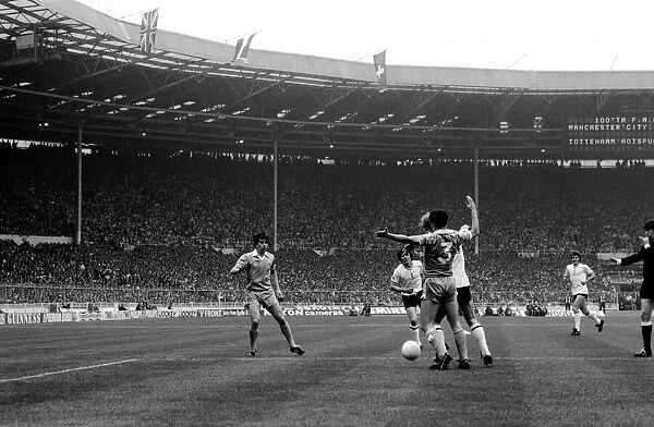 F. A. Cup Final. Manchester City 1 v. Tottenham Hotspur 1. May 1981 MF02-30-007