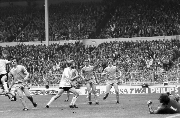 F. A. Cup Final. Manchester City 1 v. Tottenham Hotspur 1. May 1981 MF02-31-030