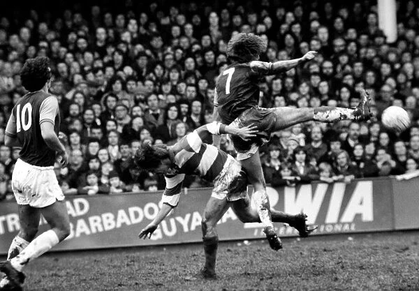 F. A. Cup: West Ham (2) vs. Queens Park Ranger (1). February 1975 75-00908-045