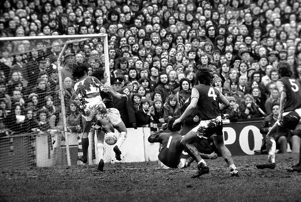 F. A. Cup: West Ham (2) vs. Queens Park Ranger (1). February 1975 75-00908-016