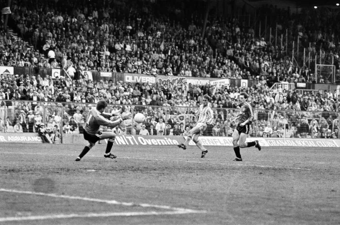Framed Print : F. A. Youth Cup Final at Highfield Road. Coventry City 1 - 0 Charlton Athletic