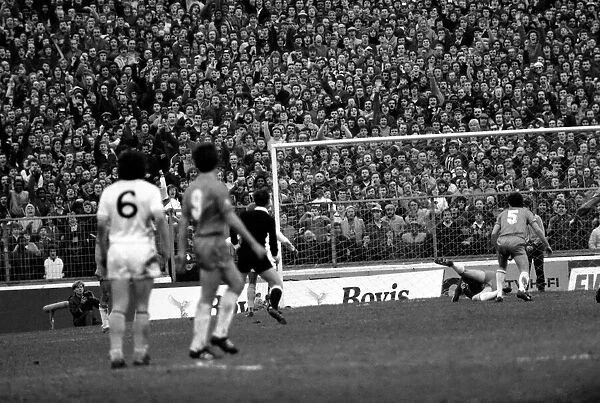 F. A Cup Football. Chelsea 2 v. Tottenham Hotspurs 3. F. A. Cup March 1982 LF08-16-181