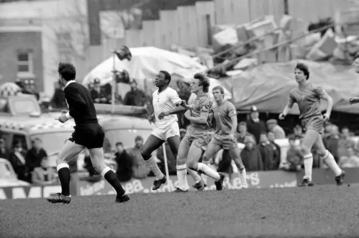 Framed Print : F. A Cup Football. Chelsea 2 v. Tottenham Hotspurs 3. F. A. Cup March 1982 LF08-16-055 Framed Print : F. A Cup Football. Chelsea 2 v. Tottenham Hotspurs 3. F. A. Cup March 1982 LF08-16-055