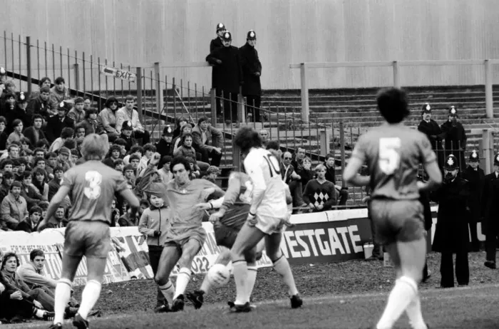 Framed Print : F. A Cup Football. Chelsea 2 v. Tottenham Hotspurs 3. F. A. Cup March 1982 LF08-16-097