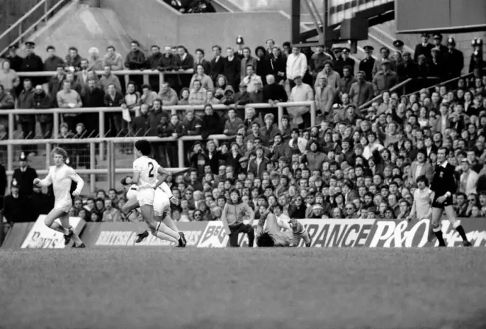 Framed Print : F. A Cup Football. Chelsea 2 v. Tottenham Hotspurs 3. F. A. Cup March 1982 LF08-16-169 Framed Print : F. A Cup Football. Chelsea 2 v. Tottenham Hotspurs 3. F. A. Cup March 1982 LF08-16-169