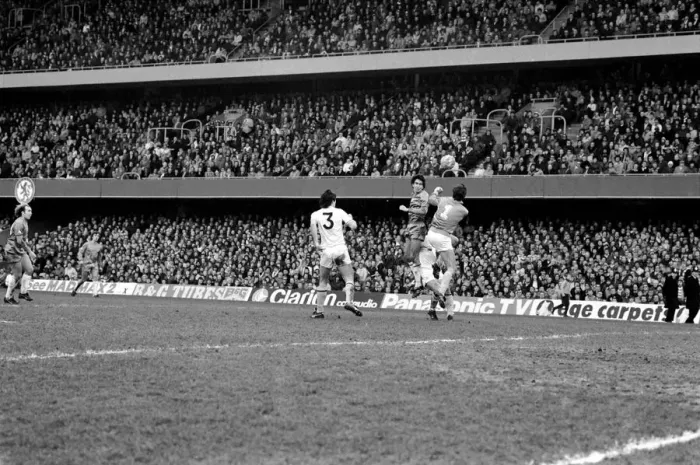 Framed Print : F. A Cup Football. Chelsea 2 v. Tottenham Hotspurs 3. F. A. Cup March 1982 LF08-16-003