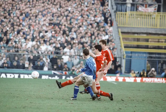 Framed Print : FA Cup 4th round match at The Den. Final score Millwall 0 v Liverpool 2