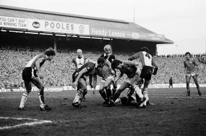 Framed Print : FA Cup 5th round tie. Portsmouth 0 v. Southampton 1. 29th January 1984