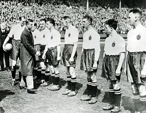 FA Cup Final 1929 Bolton v Portsmouth Jimmy Seddon captain of winning 1929