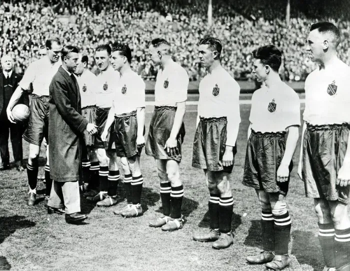 Framed Print : FA Cup Final 1929 Bolton v Portsmouth Jimmy Seddon captain of winning 1929 Framed Print : FA Cup Final 1929 Bolton v Portsmouth Jimmy Seddon captain of winning 1929