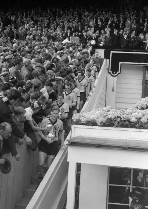 Framed Print : FA Cup Final 1960 at Wembley. Wolverhampton Wanderers 3 v. Blackburn Rovers 0