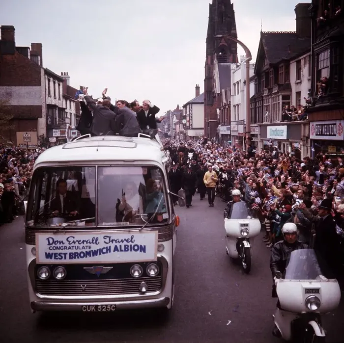 Framed Print : FA Cup final 1968 Victorious homecoming for the West Bromwich Albion team after Framed Print : FA Cup final 1968 Victorious homecoming for the West Bromwich Albion team after