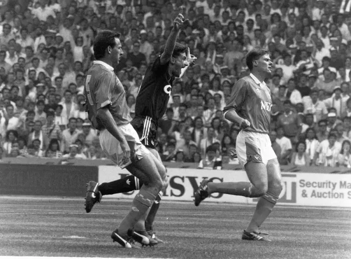 Framed Print : FA Cup Final Liverpool 3 v. Everton 2 John Aldridge of