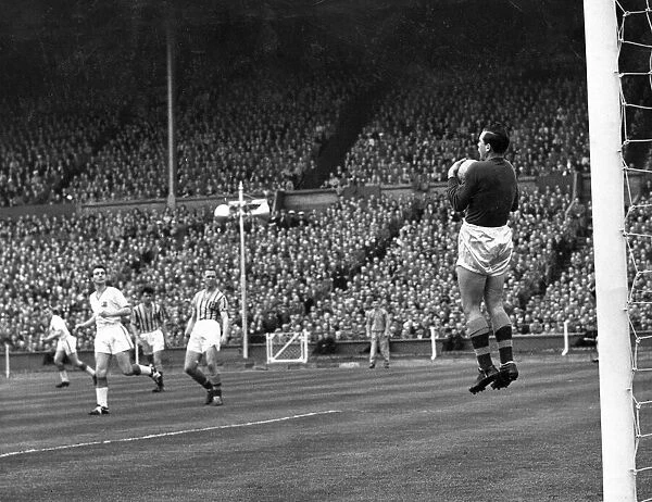 FA Cup Final at Wembley Stadium 4th May 1957 Manchester United v Aston Villa