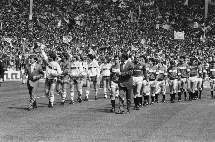 Framed Print : FA Cup Final at Wembley Stadium. Everton 0 v Manchester United 1 Framed Print : FA Cup Final at Wembley Stadium. Everton 0 v Manchester United 1
