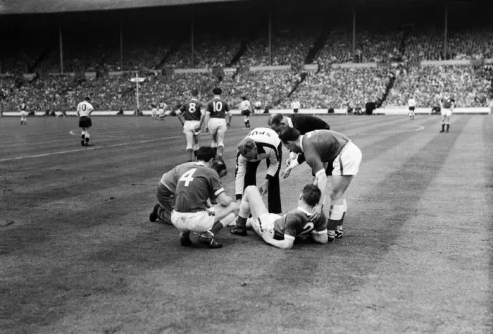 Framed Print : FA Cup Final at Wembley Stadium. Tottenham Hotspur 2 v Leicester City 0