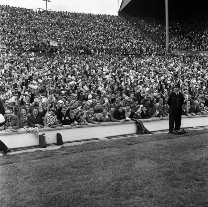 Framed Print : FA Cup Final at Wembley Stadium. Tottenham Hotspur 2 v Leicester City 0. Crowd scenes Framed Print : FA Cup Final at Wembley Stadium. Tottenham Hotspur 2 v Leicester City 0. Crowd scenes