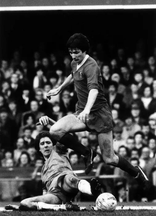 Framed Print : FA Cup Fith Round at Stamford Bridge February 1982 Alan Hansen of Liverpool is