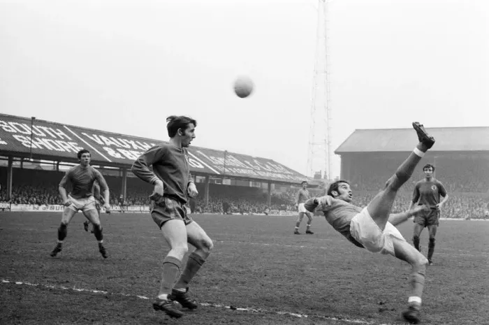 Framed Print : FA Cup Fourth Round match at Bloomfield Road. Blackpool 0 v Mansfield Town 2 Framed Print : FA Cup Fourth Round match at Bloomfield Road. Blackpool 0 v Mansfield Town 2
