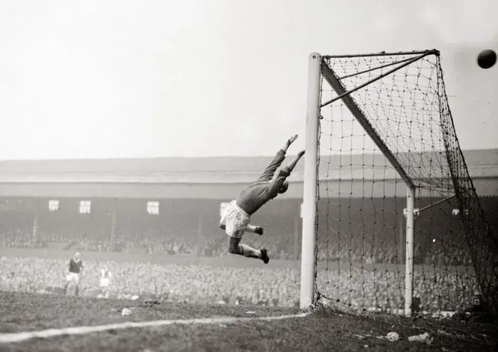 Framed Print : FA Cup Quarter Final March 1960 Burnley v Blackburn Rovers A goalkeeper makes a